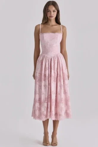 Abito estivo in cotone rosa con pizzo broderie anglaise “Chloe”