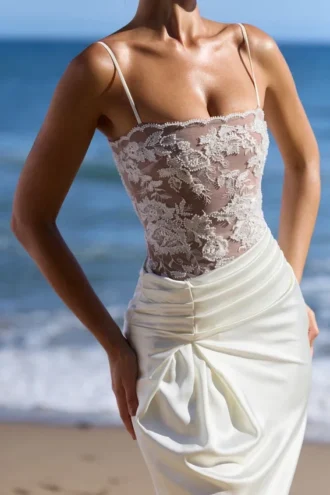 Abito lungo bianco “Eliette” in pizzo e raso decorato