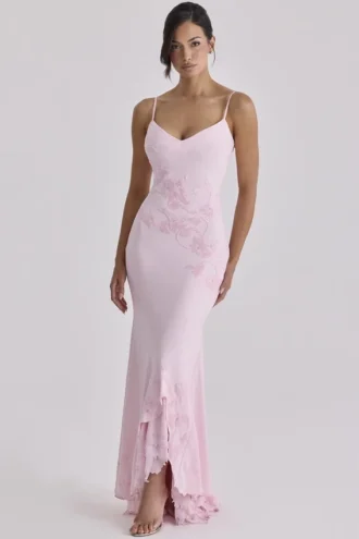 Abito lungo in raso con decorazioni ricamate a mano Anastelle Pink