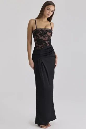 Abito lungo nero con pizzo decorato e raso “Eliette”