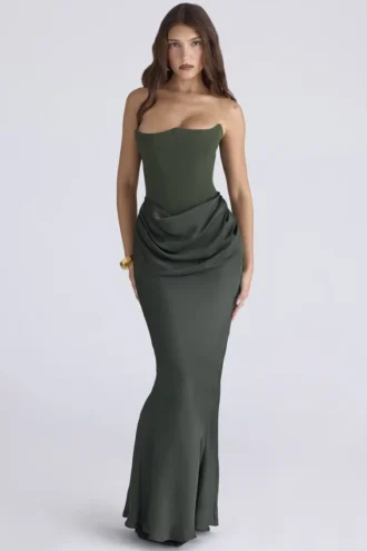 Abito lungo senza spalline in crêpe verde smeraldo “Persephone”