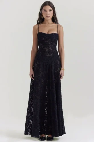 Abito lungo Seren con pizzo floreale nero sul retro