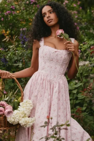 Abito midi a corsetto in cotone elasticizzato con stampa di rose rosa “Amara”