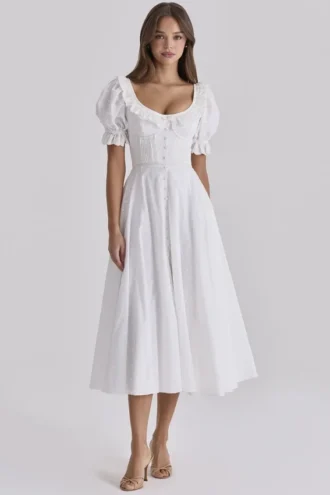 Abito midi babydoll bianco con ricami inglesi “Bella”
