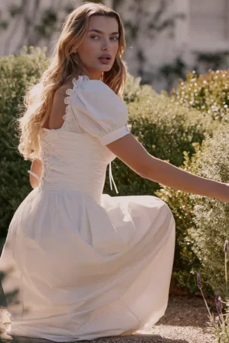 Abito midi bianco con maniche a sbuffo in cotone elasticizzato Lulabell