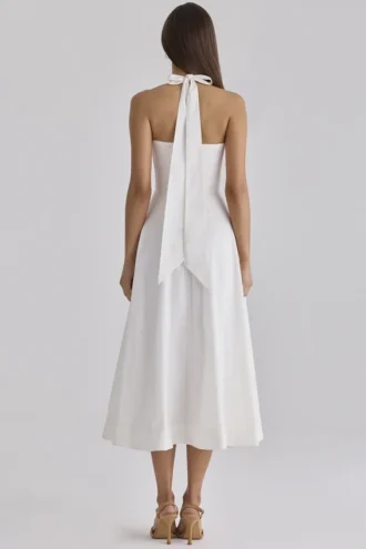 Abito midi bianco in cotone con scollo all’americana di Claudia