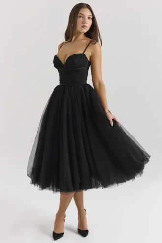Abito midi con corpetto arricciato in tulle nero “Countess”