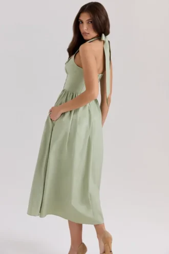 Abito midi in cotone elasticizzato con scollo all’americana Emilia Sage