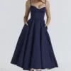 Abito midi in raso e tulle blu navy “Mademoiselle”