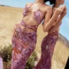 Abito midi Kasia con cut-out e motivo a spirale viola