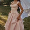 Abito midi rosa in cotone con maniche ad aletta Kaia