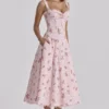 Abito midi Rosalee con stampa floreale rosa vintage