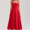 Abito midi rosso in cotone elasticizzato con scollo all’americana e bottoni “Claudia”