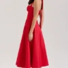 Abito midi rosso in cotone elasticizzato con scollo all’americana e bottoni “Claudia”