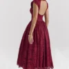 Abito midi senza schienale in pizzo Berry Debutante