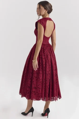 Abito midi senza schienale in pizzo Berry Debutante