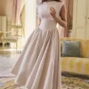 Abito midi senza schienale in raso moiré color tortora “Debutante”