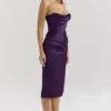 Abito midi senza spalline in raso color uva “Santana”
