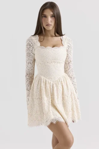 Abito mini a maniche lunghe in pizzo color crema Fae