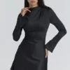 Abito mini a maniche lunghe in raso nero Lulu