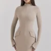 Abito mini a maniche lunghe Mahalia color tortora