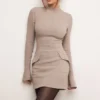 Abito mini a maniche lunghe Mahalia color tortora