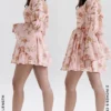 Abito mini con maniche a sbuffo e stampa rosa vintage inglese “Sancia”