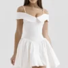 Abito mini con spalle scoperte in twill bianco Elida