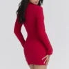 Abito mini in crêpe rosso Lotus con scollo a goccia