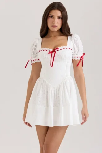 Abito mini Jana bianco con maniche a sbuffo in broderie anglaise