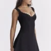 Abito mini nero con pieghe Tilly Abito mini nero con pieghe Tilly