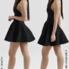 Abito mini nero con scollo all’americana e fiocco “Loulette”
