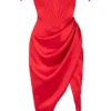 Abito rosso in raso con spalle scoperte Loretta