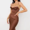 Abito sottoveste a corsetto in raso color cioccolato Myrna