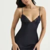 Abito sottoveste in raso blu navy Soraya