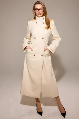 Cappotto Sander color crema a doppio petto con collo a imbuto