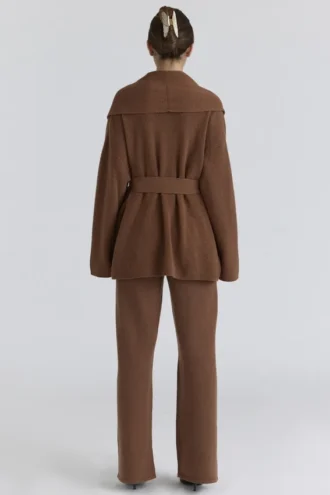 Cardigan Madison Tan in pura lana con drappeggio sul davanti