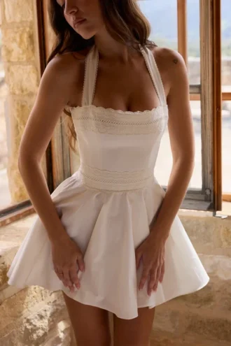 Cosette Abito mini bianco con ricamo inglese + cotone e scollo all’americana