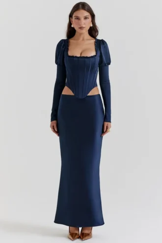Gonna lunga in raso blu navy con taglio al diavolo “Charlene”
